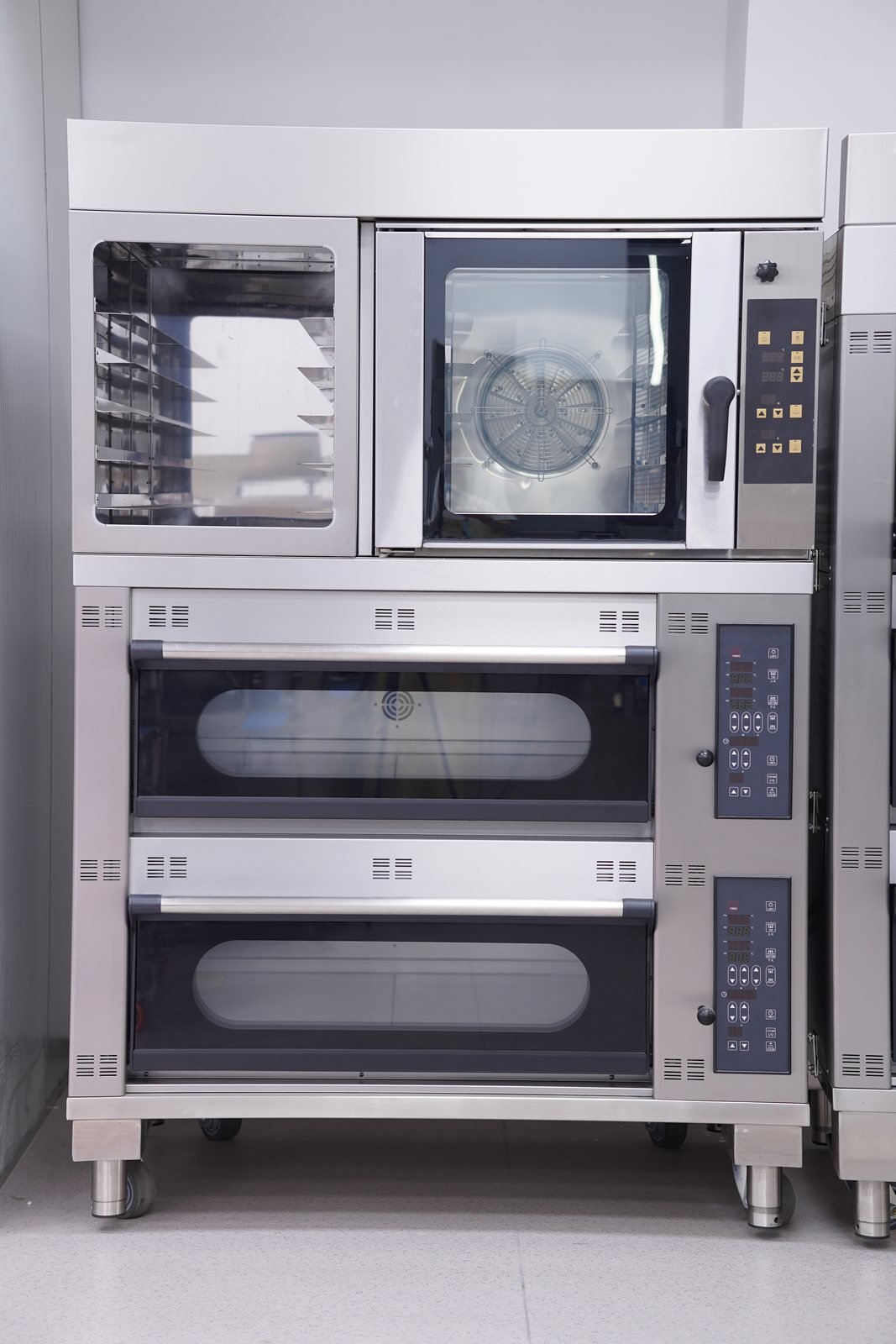 Commercial convection and double-deck oven combination